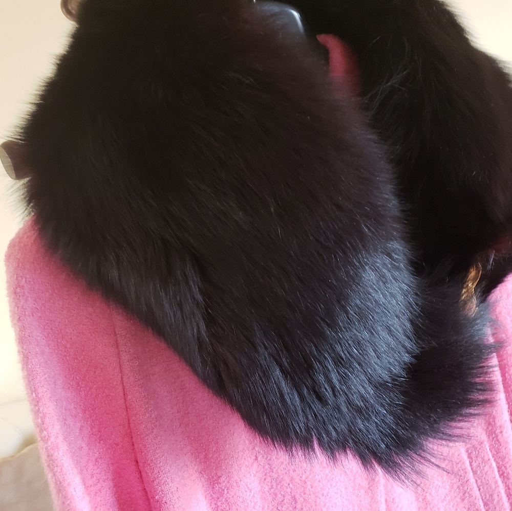 Authentic Fur Collar - Picture 2 of 4